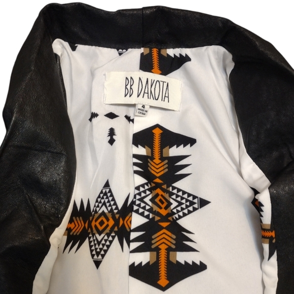 BB Dakota Tuxedo Style Blazer Open Front - Picture 6 of 8